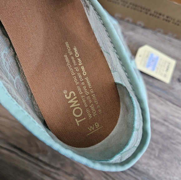 TOMS Women's Lace Slip-On Shoes - Mint Green - Picture 4 of 6